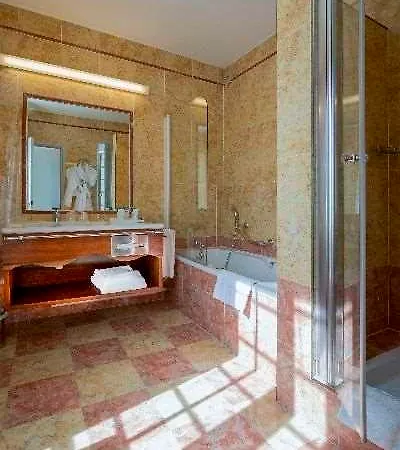 Grand Hôtel&spa Uriage Hotel