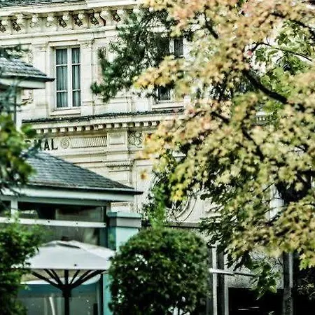 Grand Hôtel&spa Uriage Hotel 4*