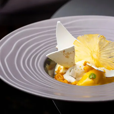 Grand & Uriage מלון