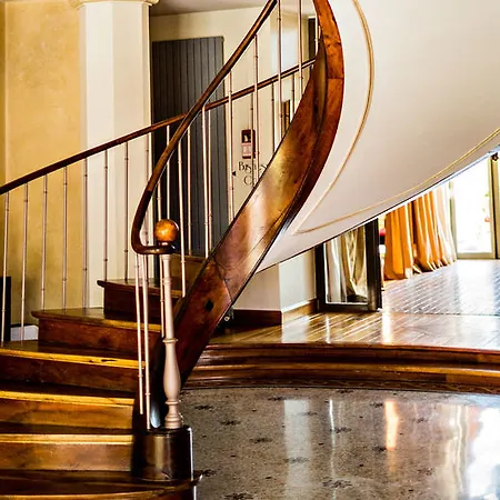 Hotel Grand Hôtel&spa Uriage